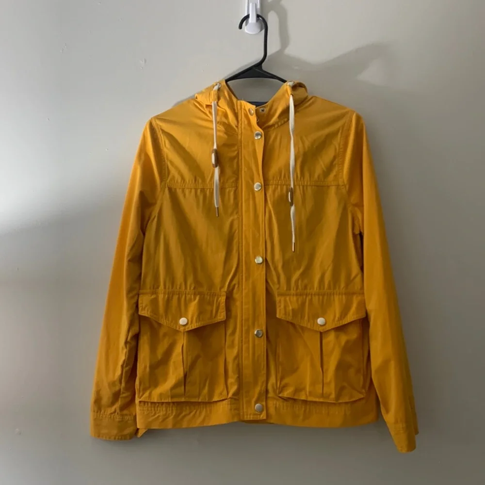Yellow jacket - Picture 1 of 5